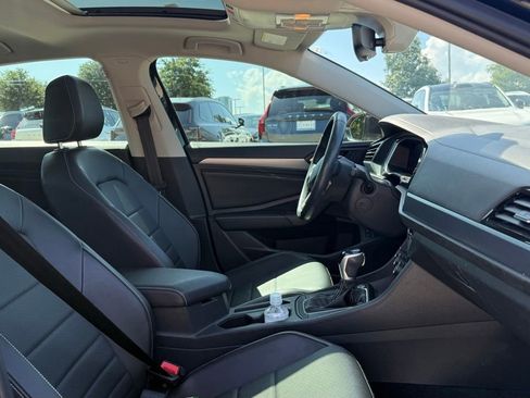 Used 2023 Volkswagen Jetta SE FWD image 8