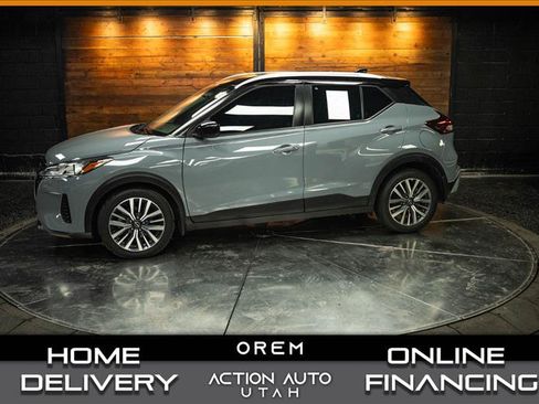 Used 2024 Nissan Kicks SV FWD image 1