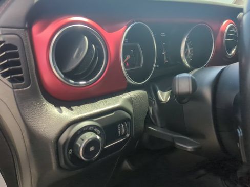 Used 2023 Jeep Wrangler Unlimited Rubicon w/ Xtreme 35 Tire Package AWD/4WD image 21
