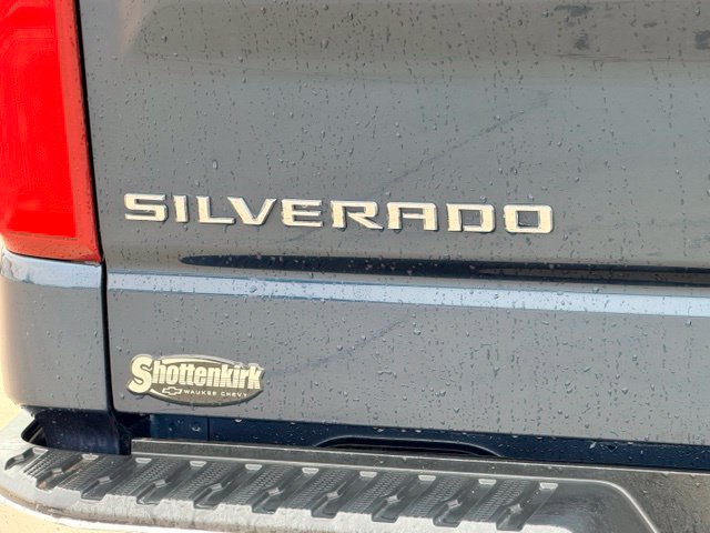 Used 2022 Chevrolet Silverado 1500 LTZ w/ LTZ Premium Package AWD/4WD image 7