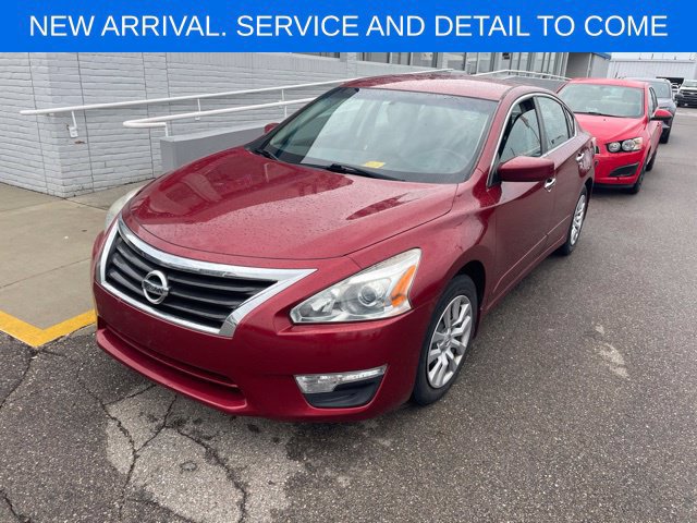Used 2014 Nissan Altima 2.5 S w/ Display Audio Package FWD image 9