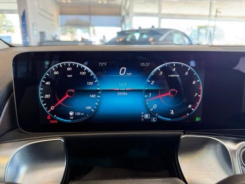 Used 2020 Mercedes-Benz GLB 250 4MATIC w/ Premium Package image 13