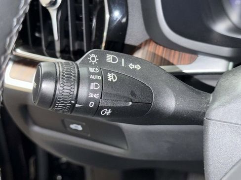 Used 2025 Volvo S60 B5 Plus AWD/4WD image 27
