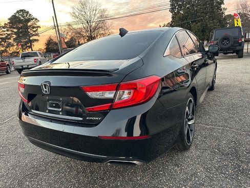 Used 2018 Honda Accord Sport image 19