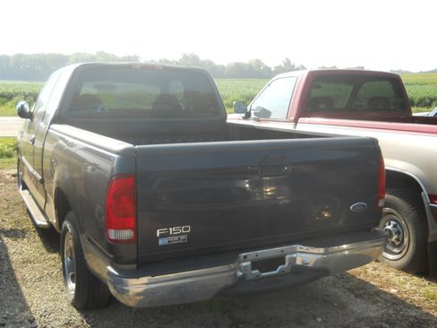 Used 1999 Ford F150 XLT image 3