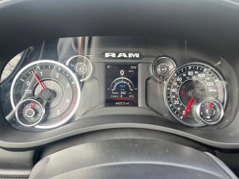 Used 2024 RAM 2500 Big Horn w/ Sport Appearance Package image 19