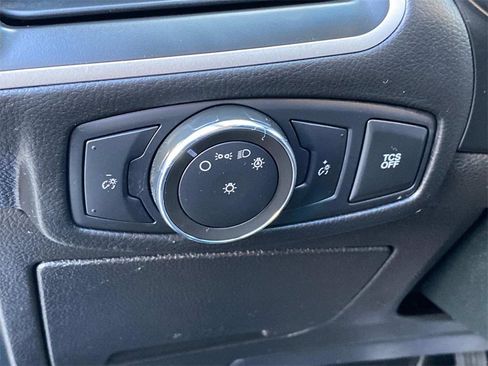 Used 2023 Ford Edge SE image 23