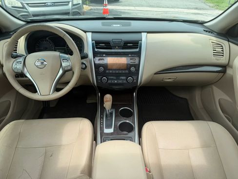 Used 2013 Nissan Altima 2.5 SL w/ 2.5 Moonroof Pkg FWD image 7
