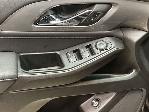 Certified 2023 Chevrolet Traverse LT image 17