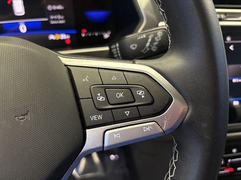 Certified 2023 Volkswagen Tiguan SE FWD image 16