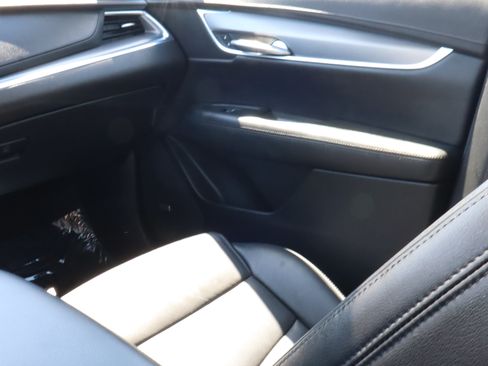 Used 2019 Cadillac XT5 Luxury AWD/4WD image 11