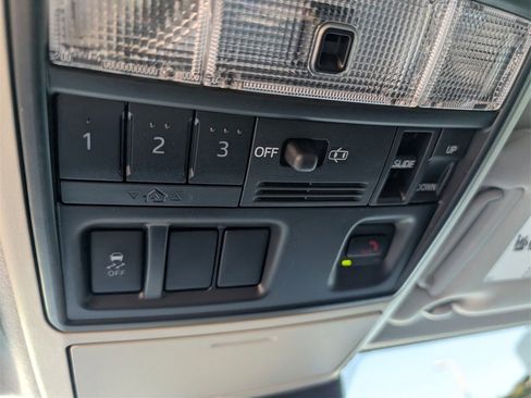 Used 2023 Toyota 4Runner Limited image 14