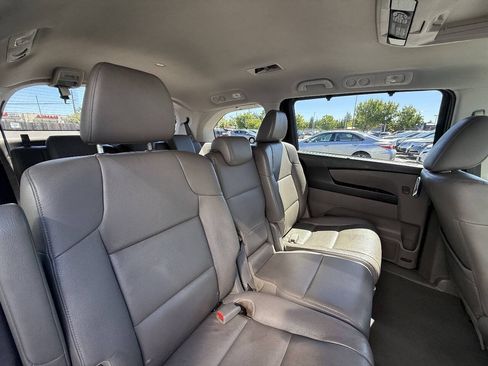 Used 2016 Honda Odyssey Touring image 19