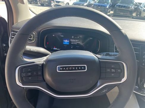 Used 2023 Jeep Wagoneer 4WD w/ Premium Group I image 30