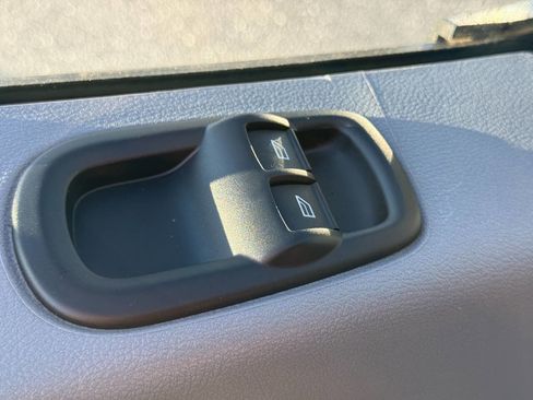 Used 2018 Ford Transit 250 130 Medium Roof image 13