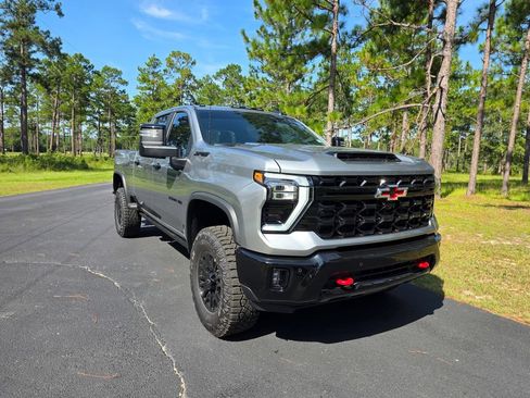 New 2026 Chevrolet Silverado 2500 ZR2 AWD/4WD image 7