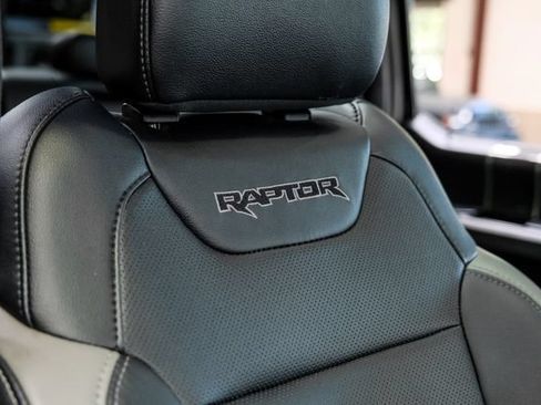 Used 2018 Ford F150 Raptor w/ Equipment Group 802A Luxury AWD/4WD image 13