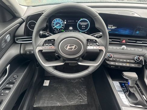 New 2026 Hyundai Elantra Limited FWD image 14