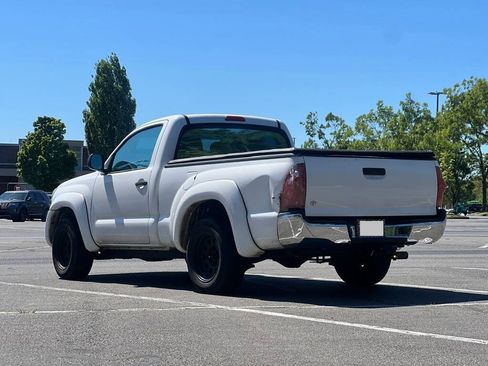 Used 2005 Toyota Tacoma 2WD Regular Cab image 3