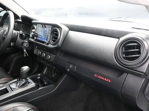 Used 2022 Toyota Tacoma SR w/ SR Convenience Package RWD image 23
