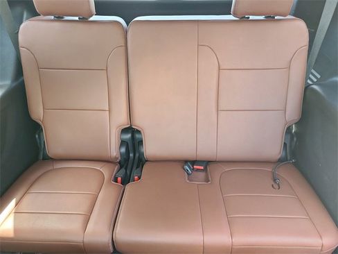 Used 2021 Chevrolet Traverse High Country image 14