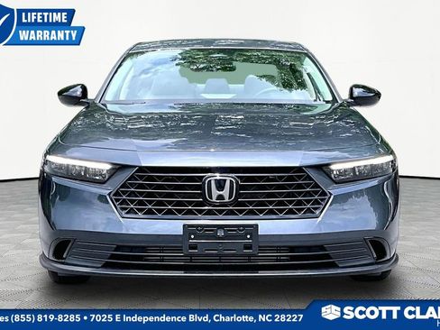 Used 2025 Honda Accord SE image 2