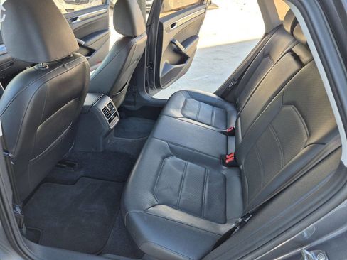 Used 2016 Volkswagen Passat 1.8T SE image 13