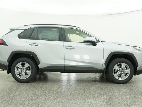 Certified 2025 Toyota RAV4 LE image 26