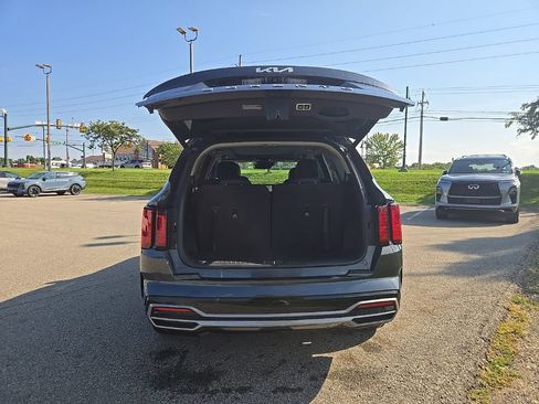 Certified 2022 Kia Sorento EX w/ Panoramic Sunroof Package FWD image 20