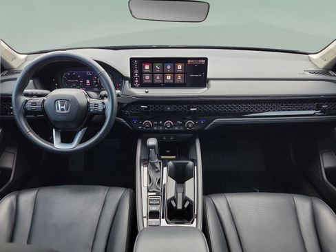 Used 2023 Honda Accord Touring image 9