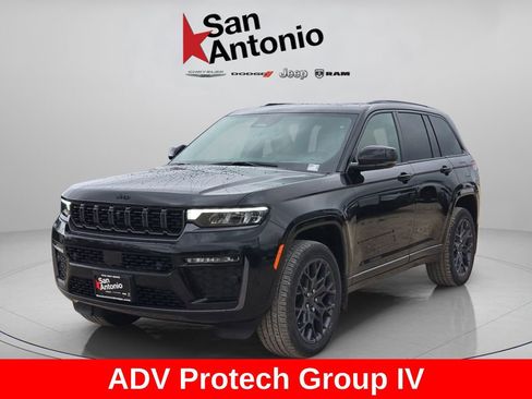 New 2026 Jeep Grand Cherokee Summit w/ Obsidian Package AWD/4WD image 4