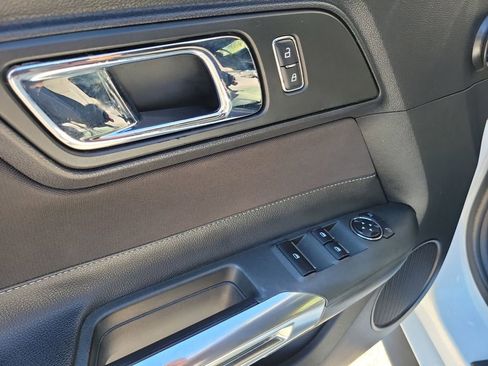 Used 2016 Ford Mustang V6 image 16