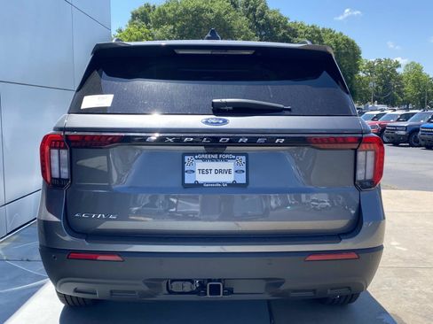 New 2026 Ford Explorer Active RWD image 5