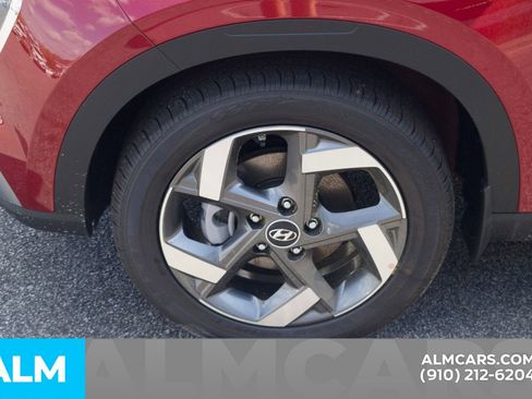 Used 2025 Hyundai Venue SEL image 12
