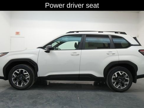 Used 2026 Subaru Forester Premium image 4