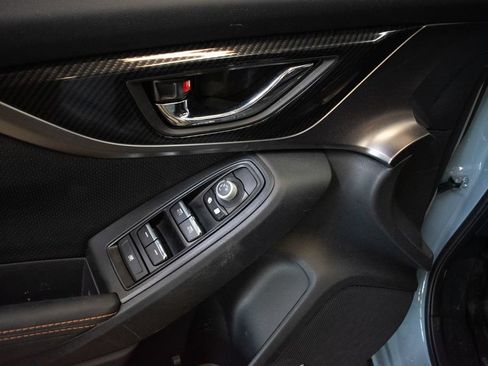 Used 2019 Subaru Crosstrek 2.0i Limited w/ Moonroof Package w/Navigation AWD/4WD image 22
