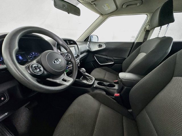 Used 2020 Kia Soul LX FWD image 18