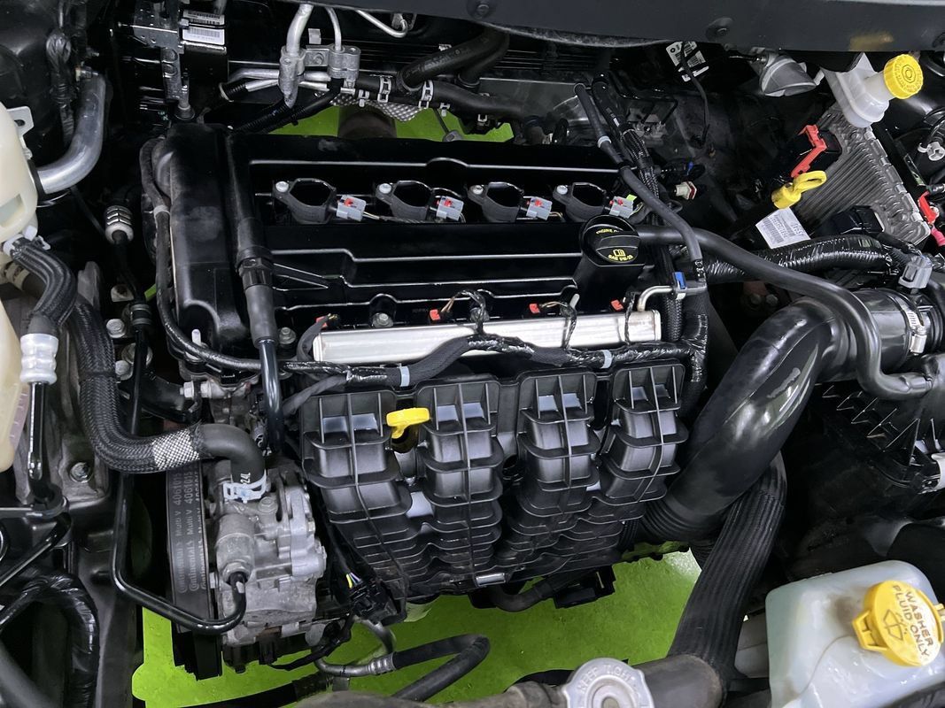 Used 2019 Dodge Journey SE w/ Connectivity Group FWD image 17
