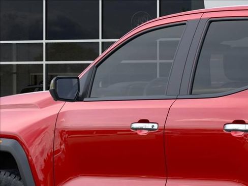 New 2026 GMC Canyon Denali AWD/4WD image 12