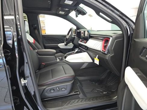 New 2024 GMC Canyon AT4X w/ AT4X AEV Edition image 15