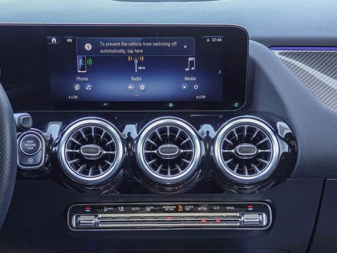 Certified 2025 Mercedes-Benz GLA 250 image 13