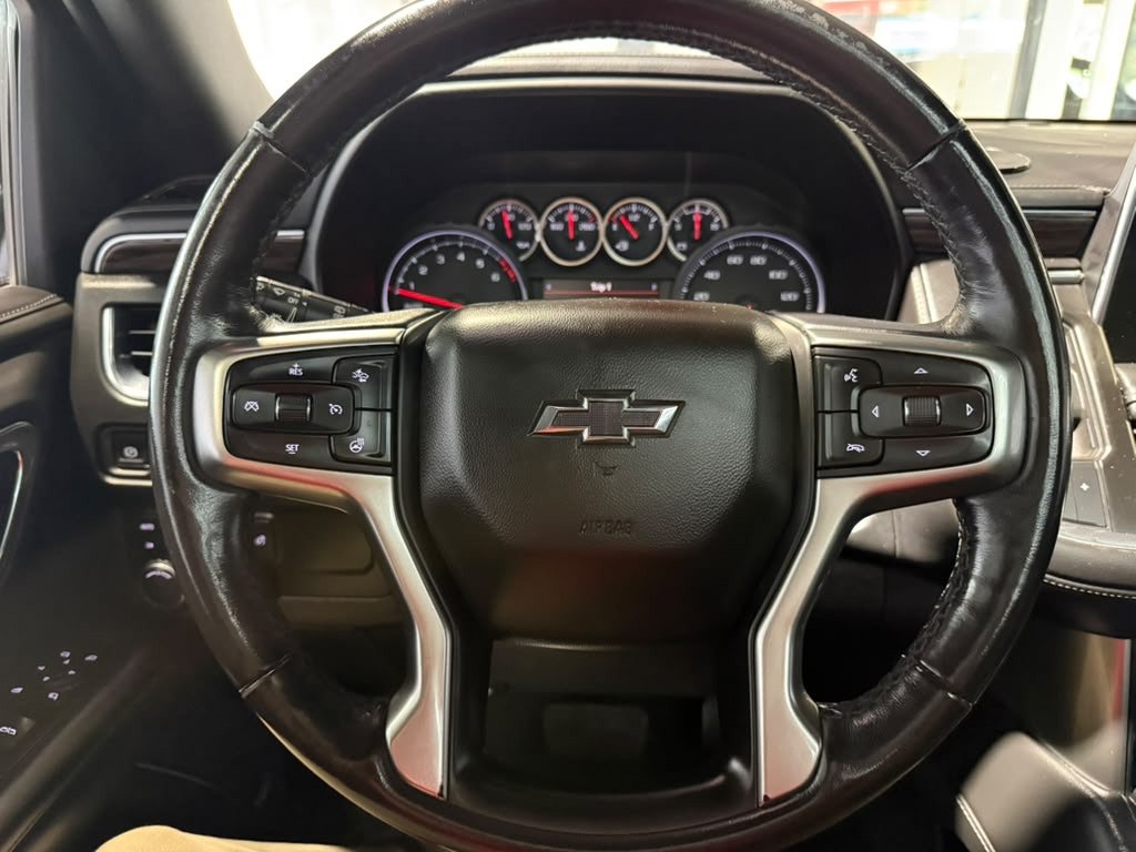 Used 2021 Chevrolet Suburban Z71 w/ Luxury Package AWD/4WD image 12