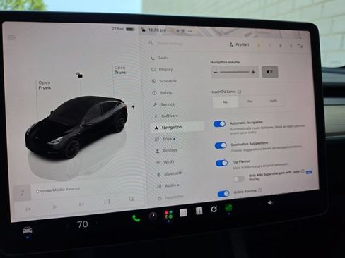 Used 2023 Tesla Model Y Long Range AWD/4WD image 51