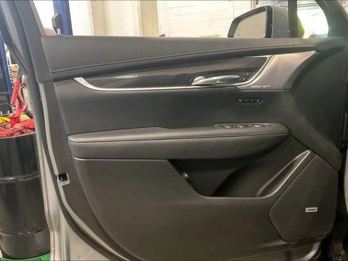 Used 2023 Cadillac XT6 Sport AWD/4WD image 23