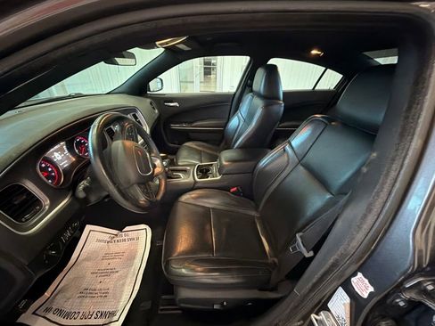 Used 2021 Dodge Charger SXT w/ Leather Interior Group RWD image 12