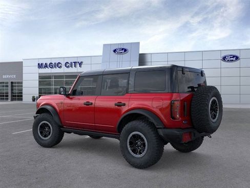 New 2025 Ford Bronco Badlands w/ Sasquatch Package AWD/4WD image 4