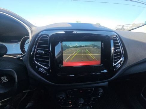Used 2021 Jeep Compass Latitude AWD/4WD image 19