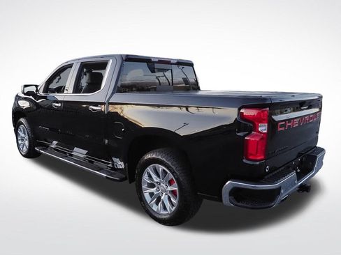 Certified 2022 Chevrolet Silverado 1500 LTZ w/ Safety Package II AWD/4WD image 5