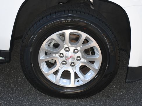 Used 2017 GMC Yukon SLT RWD image 23