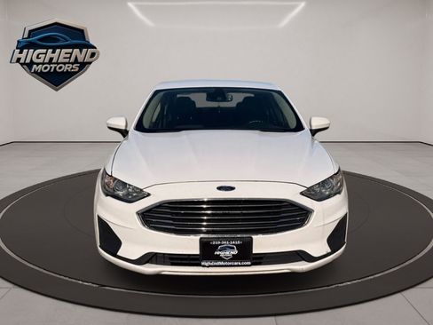 Used 2019 Ford Fusion SE image 10
